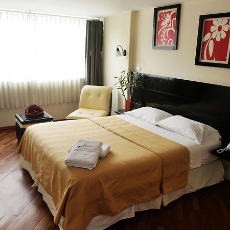 Hostal Capri キト エクステリア 写真