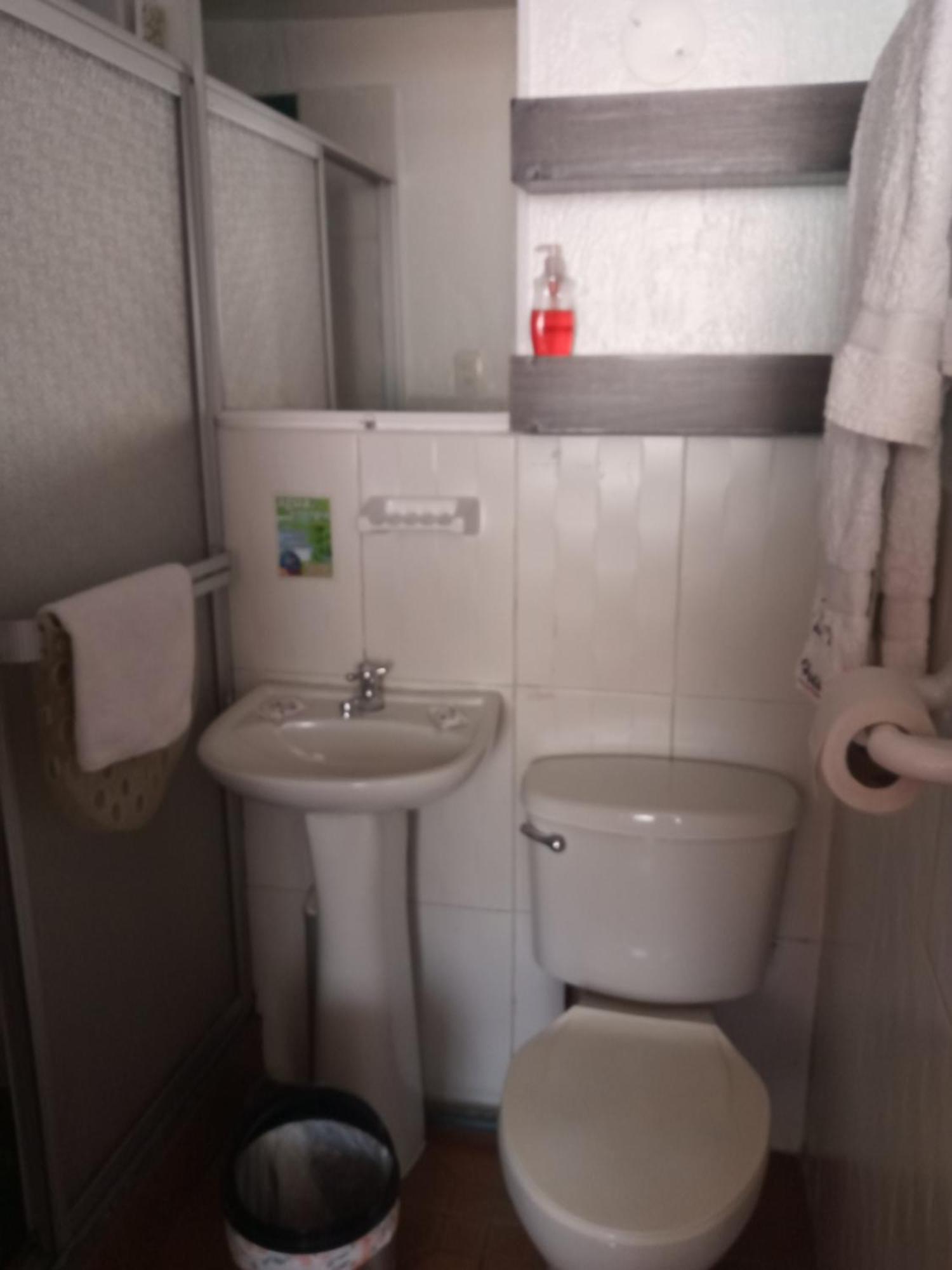 Hostal Capri キト エクステリア 写真