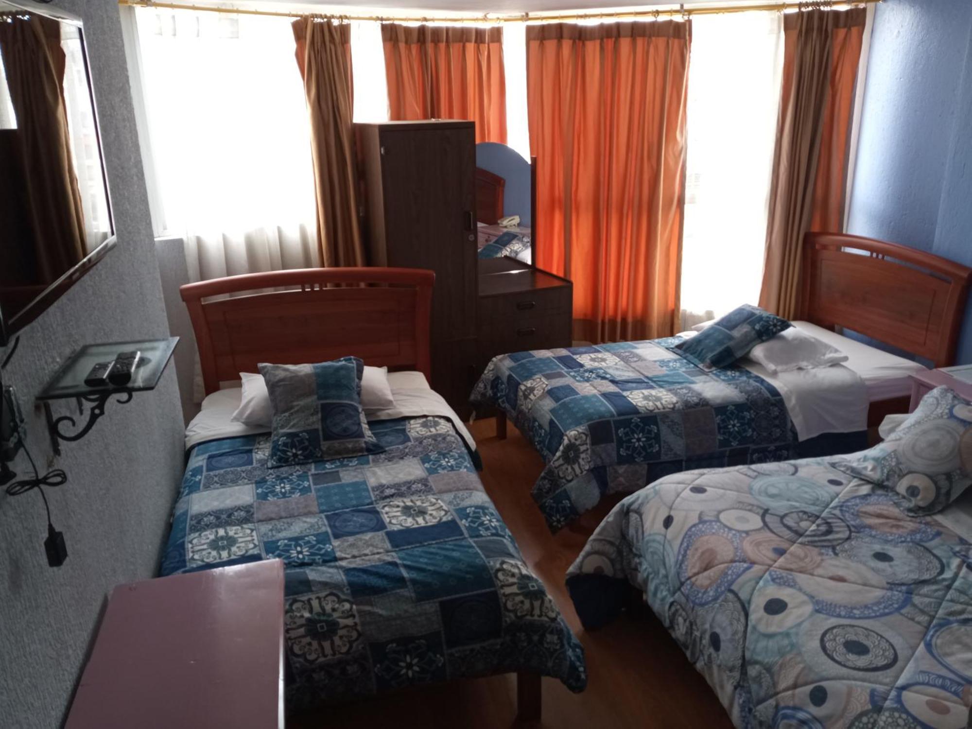Hostal Capri キト エクステリア 写真