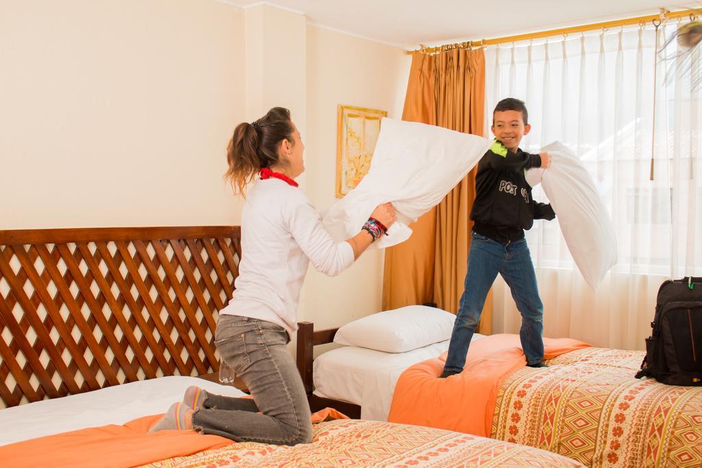 Hostal Capri キト エクステリア 写真