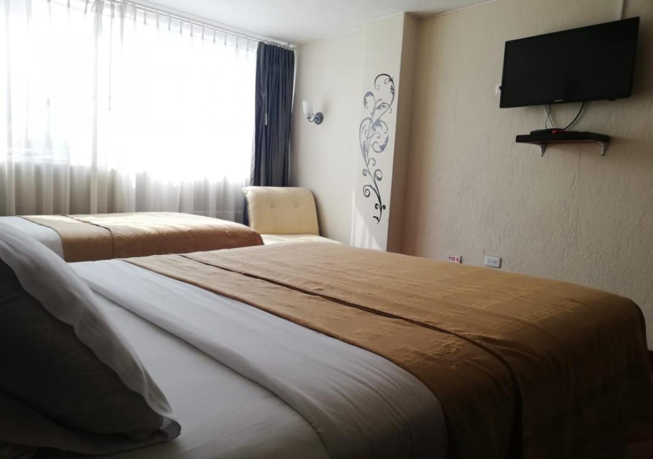 Hostal Capri キト エクステリア 写真